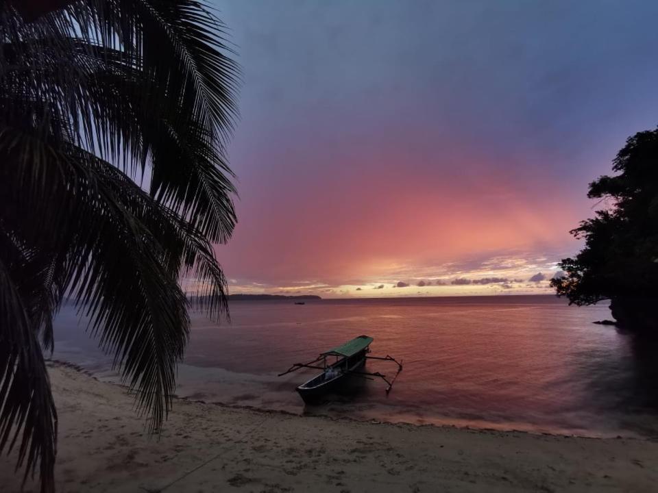 Sunset Beach Batudaka Bagian luar foto