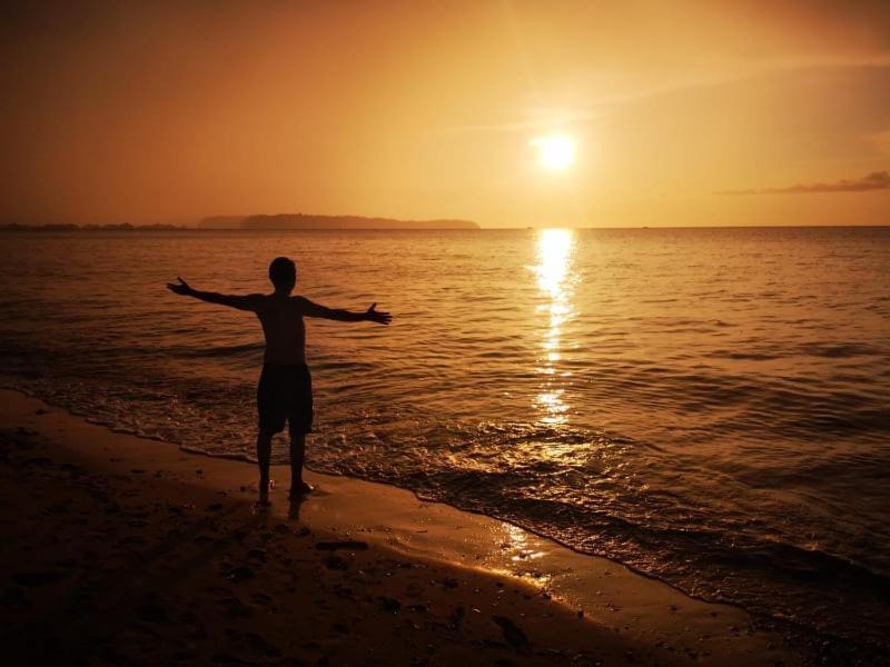 Sunset Beach Batudaka Bagian luar foto